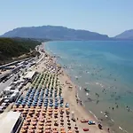 Ginevra فيلة باليستراتي